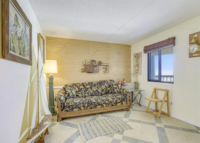 Holiday home Bright With Balcony Views Pool Game Tennis Court & Ac Ocean City