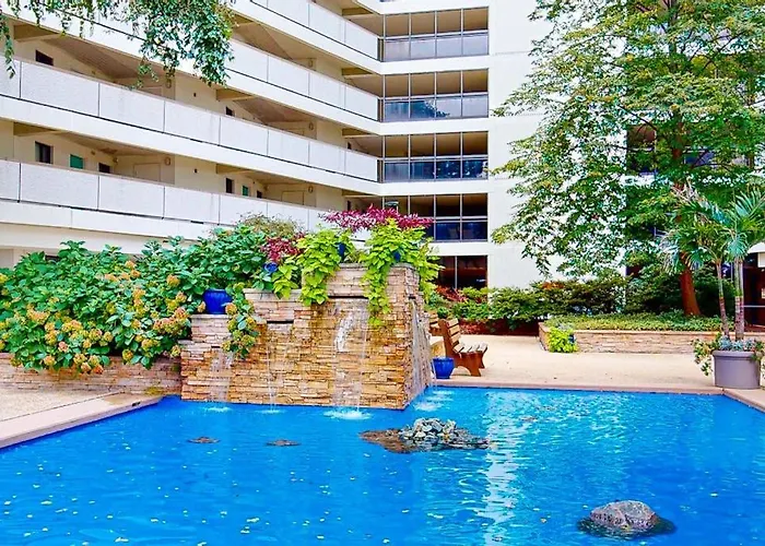 Bright With Balcony Views Pool Game Tennis Court & Ac * Ocean City
