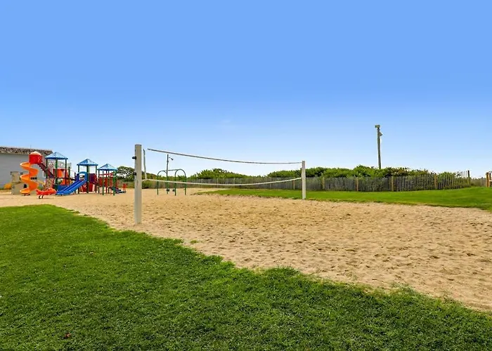 Holiday home Bright With Balcony Views Pool Game Tennis Court & Ac *